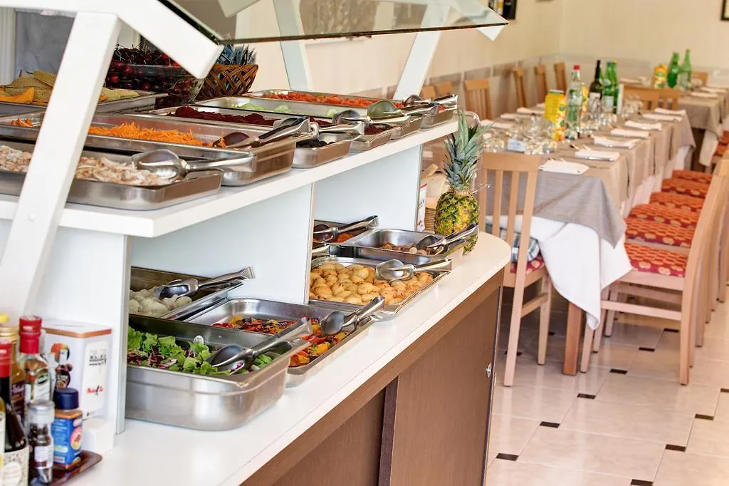 Hotel Giamaika Cesenatico 3*,